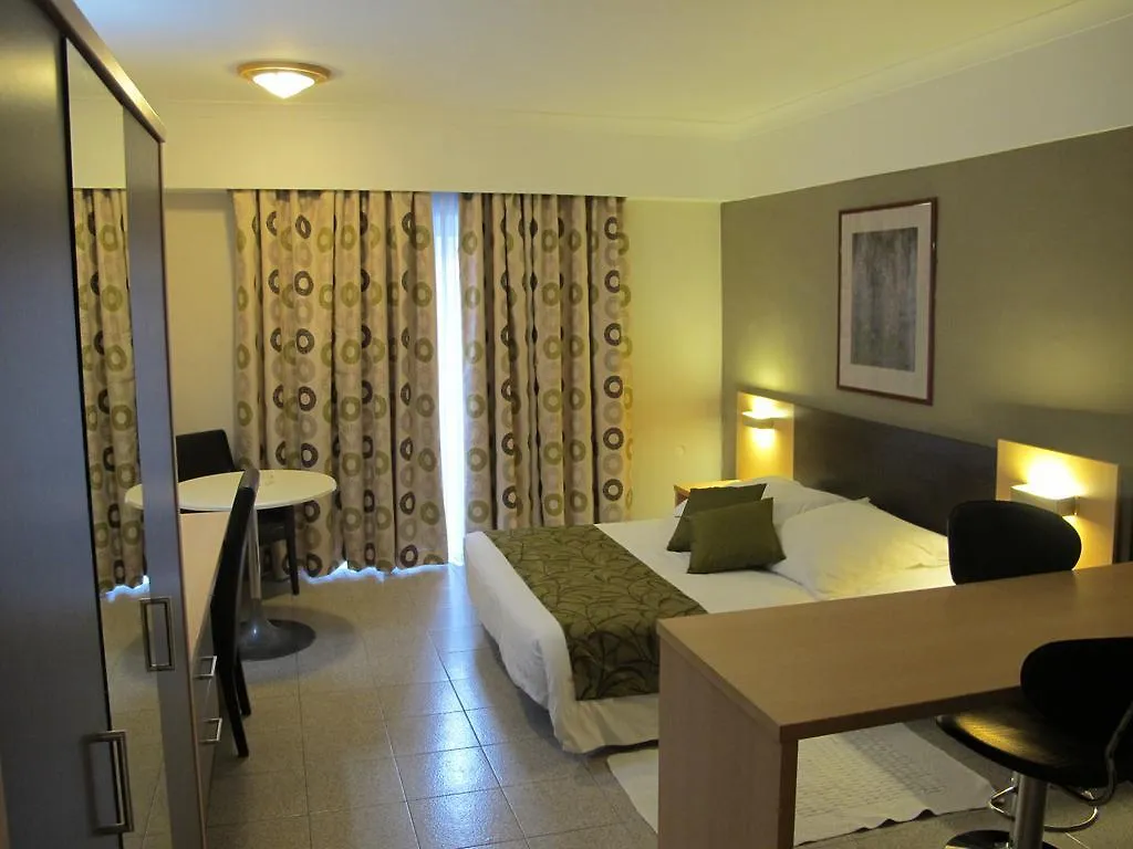 Park Hotel And Apartments Sliema 4*,  Malte