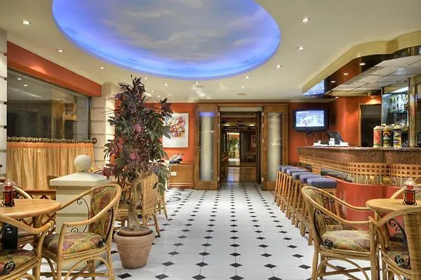 Courtyard By Marriott Sliema Hotell 4*,