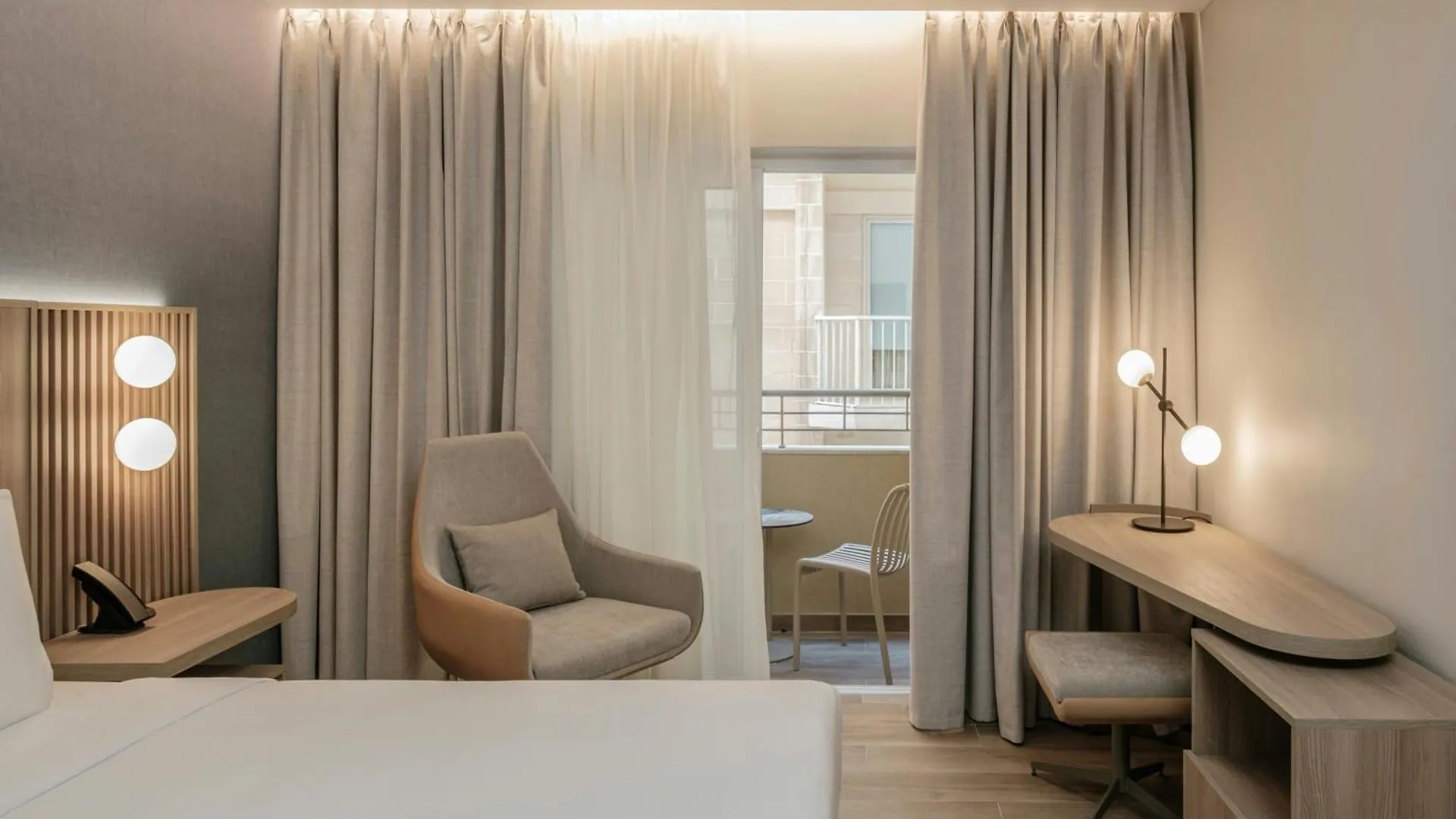 Courtyard By Marriott Sliema Otel